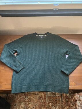 G.H. Bass & Co. Forest Green Ribbed Crewneck Sweater